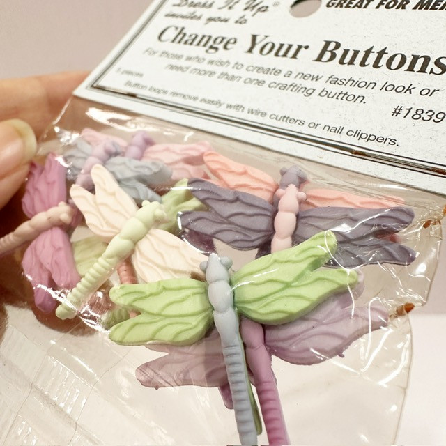 Dress It Up Assorted Buttons - Dragonfly (Scrapbooks, Journals) - Image 3